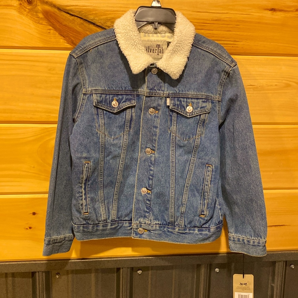 Levi’s Silver Tab Kids Trucker jacket New with tags size medium 10-12 kids